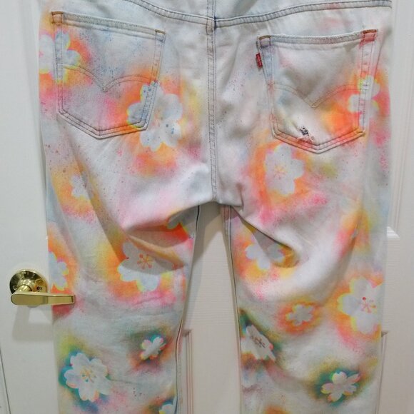 Custom paint job cherry blossom Levi's cross over B-Lines men's jeans - Picture 10 of 13
